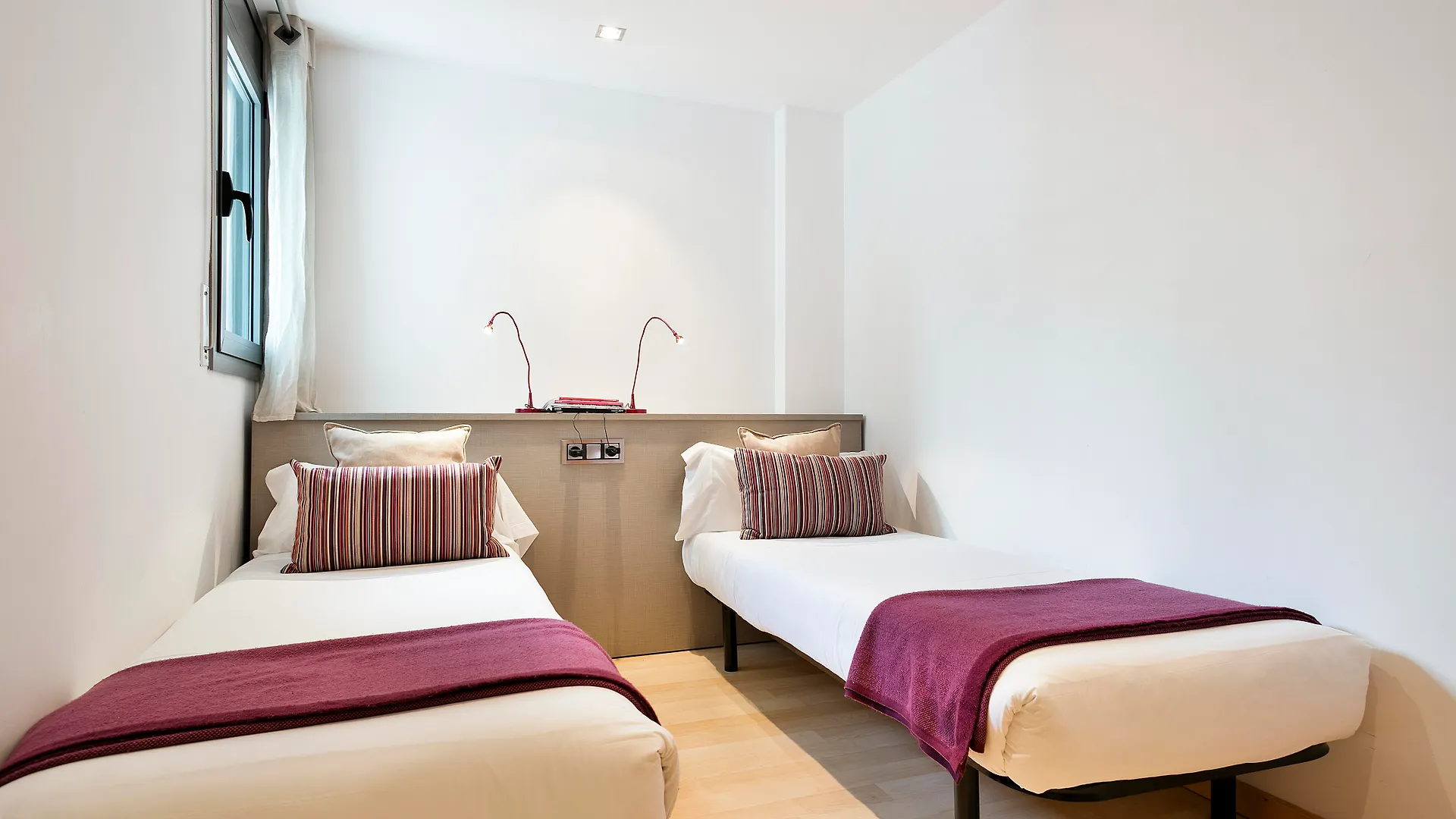 Lugaris Rambla Apartments Barcellona