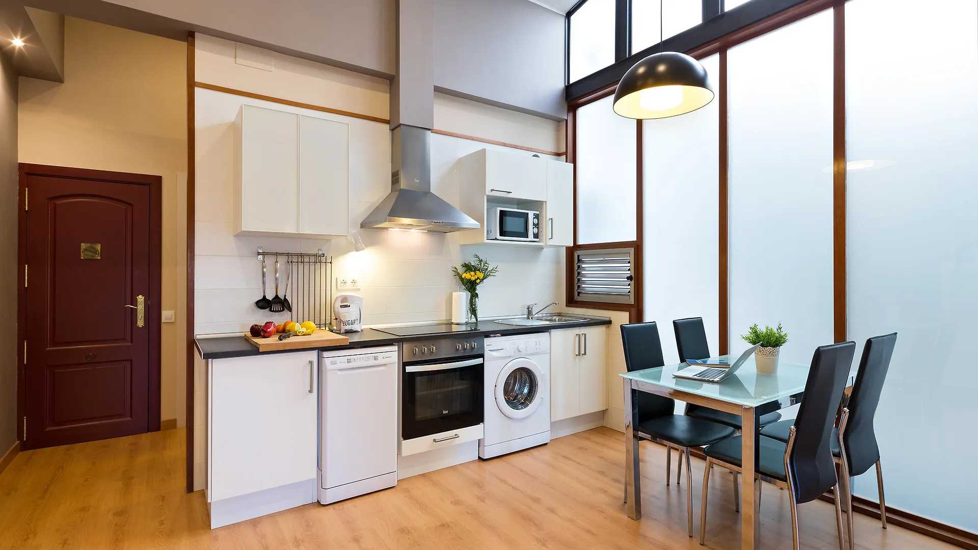 Lugaris Rambla Apartments Barcellona Spagna