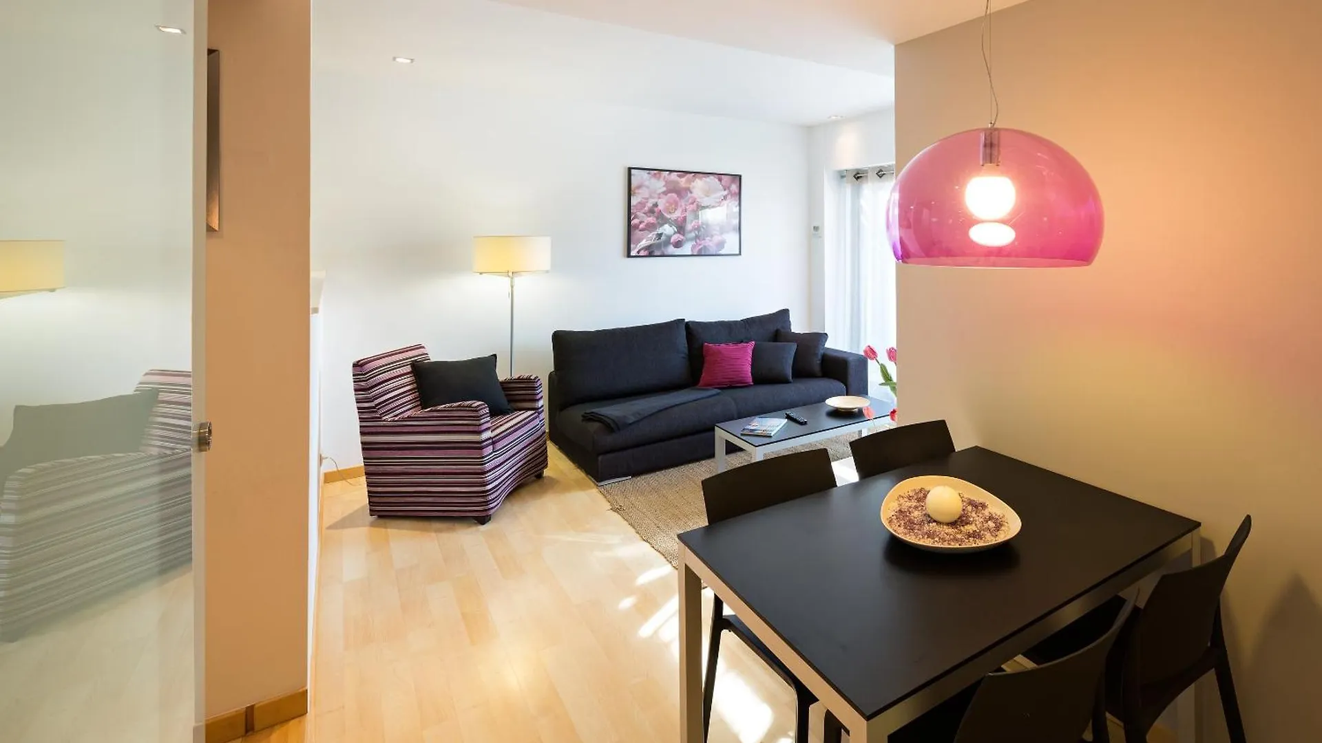 Lugaris Rambla Apartments Barcellona